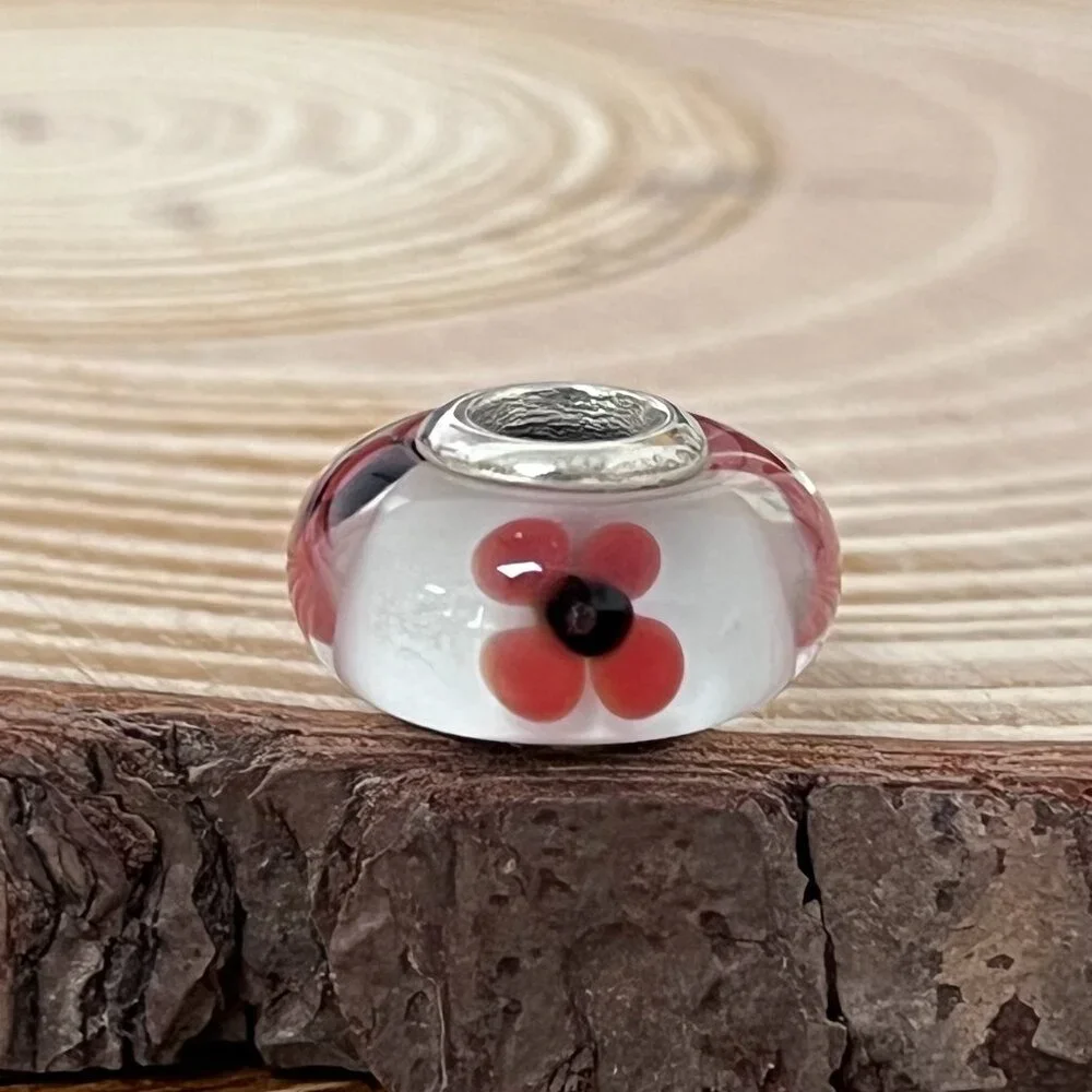 Pandora Red Poppy Murano Glass Charm Bead - Picture 1 of 5